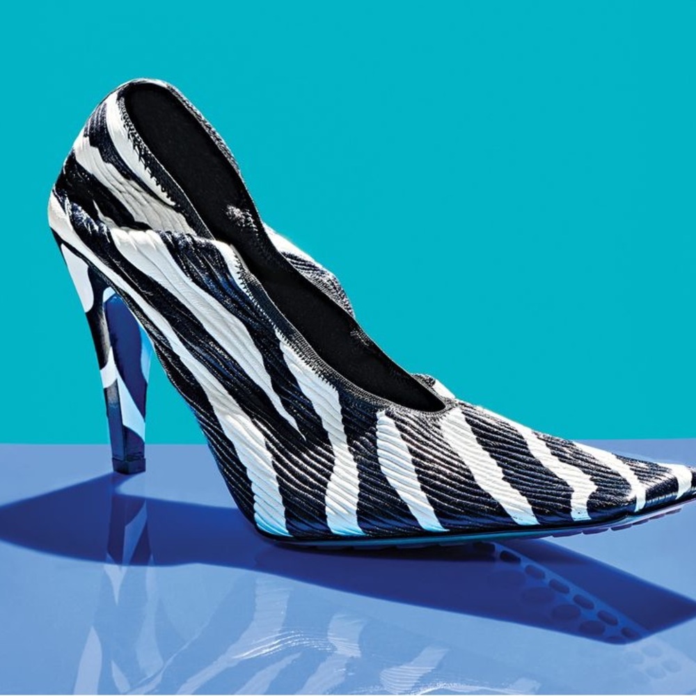NIB Bottega Veneta Textured Leather Pumps zebra print stretch sz 41 US 11